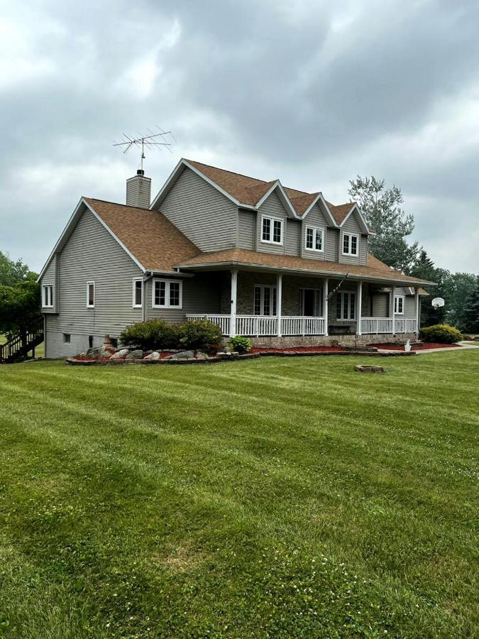 Villa House On Grass Runway With Fly-In/Fly-Out Access Tecumseh Exterior foto