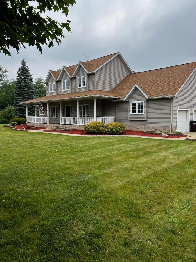 Villa House On Grass Runway With Fly-In/Fly-Out Access Tecumseh Exterior foto